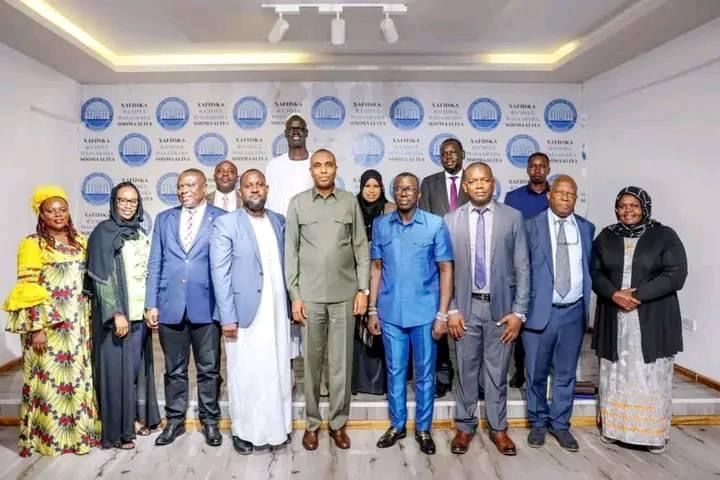 Somali PM receives delegation from EAC Parliament