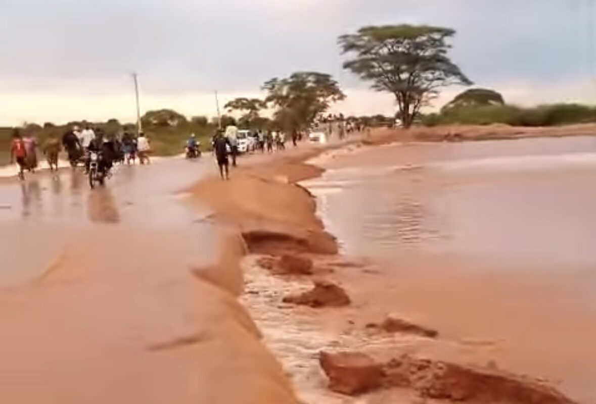 KeNHA closes Garissa-Madogo road, due to heavy rains