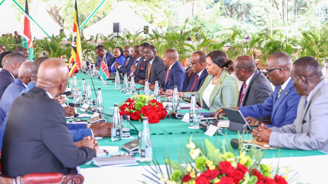 Kenya, Uganda sign agreements to strengthen ties