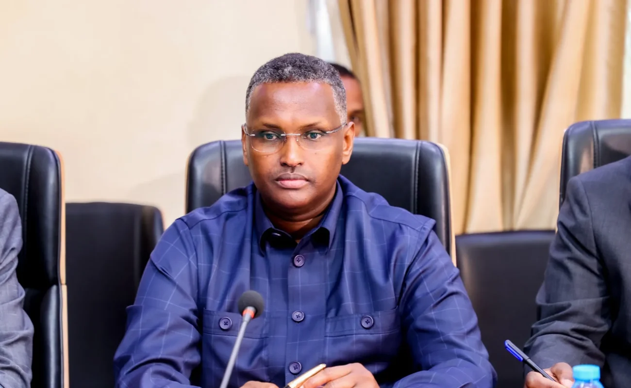 Somalia's NISA Chief Puts $10,000 Reward on Clan Revenge Killers During Galmudug Peace Forum